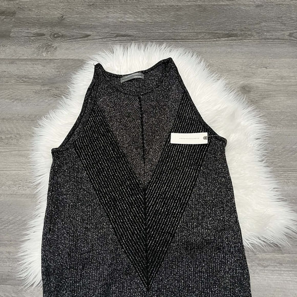 Anthropologie Tops - Anthropologie Black and Silver Textured Top